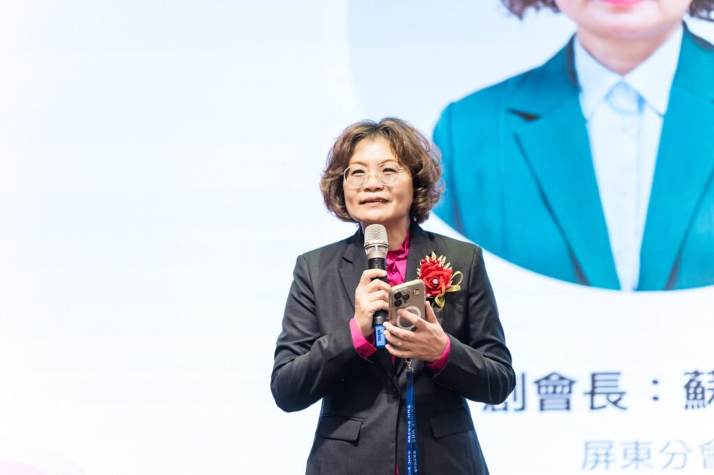蘇玉花創會會長
